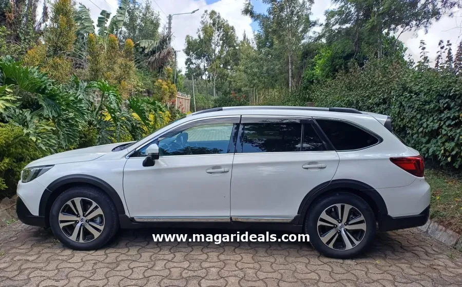 SUBARU OUTBACK 2018 Sunroof in Kenya for Sale | Magari Deals