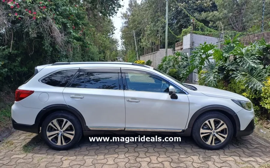 SUBARU OUTBACK 2018 Sunroof in Kenya for Sale | Magari Deals